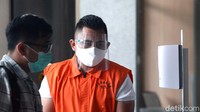Dalam kasus ini, total ada tujuh tersangka yang ditetapkan KPK, termasuk Edhy Prabowo. Enam orang lainnya adalah Safri, Andreau Pribadi Misanta, Siswadi, Ainul Faqih, Amiril Mukminin, dan Suharjito.