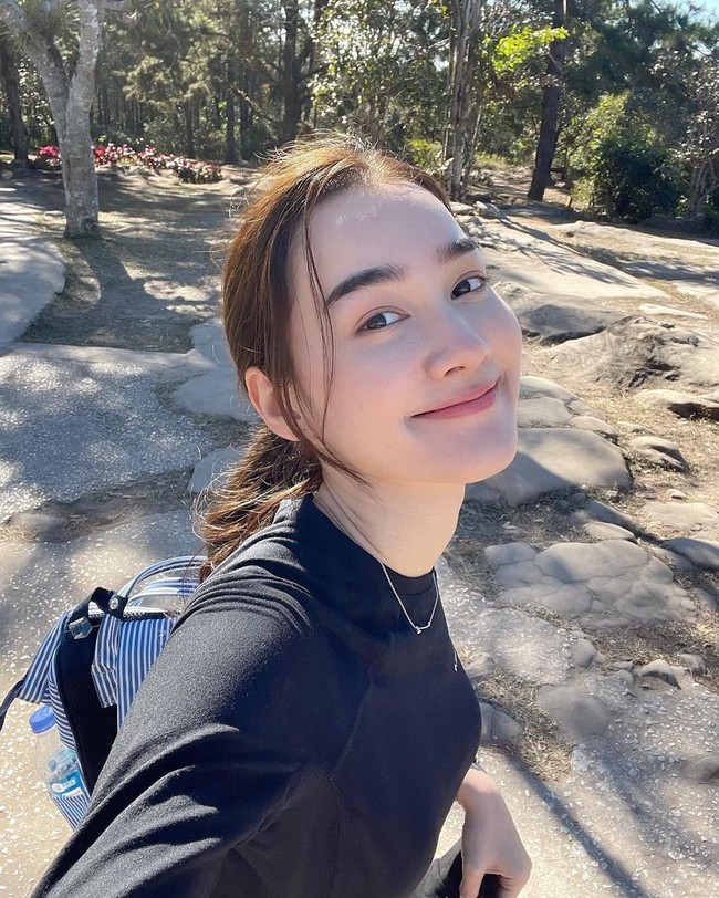 Artis Thailand Diana Flipo juga memiliki paras blasteran yang khas. Dirinya merupakan keturunan Thailand dan Prancis. Foto: Instagram/@dianaflipo