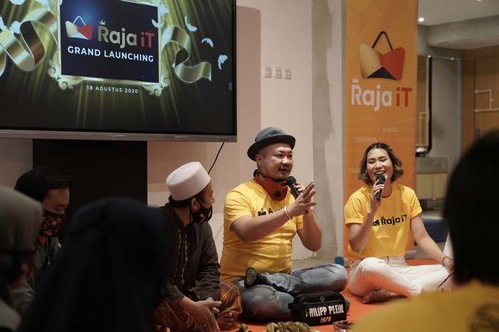 Basuki Surodjo, pengusaha nasional dengan julukan Raja IT yang juga merupakan Ketua HIPMI Jakarta Barat