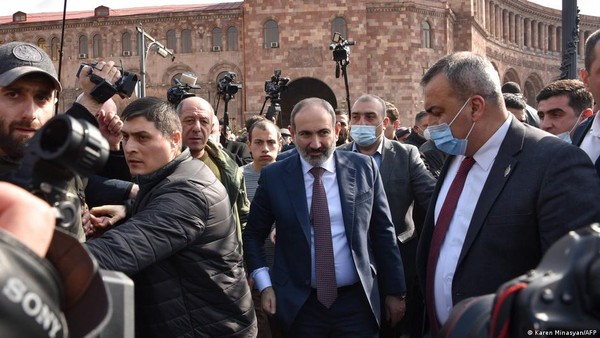 Buntut Kalah Perang, Krisis Politik Memuncak di Armenia