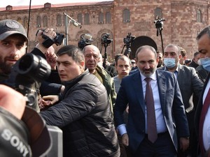 Buntut Kalah Perang, Krisis Politik Memuncak di Armenia