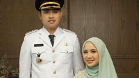 Suami artis Chacha Frederica adalah Bupati Kendal, Dico Ganindito. Foto: Instagram @jihanfahirareal