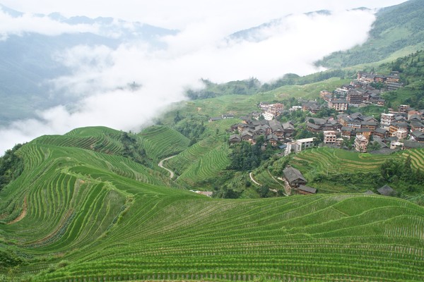 Desa ini sudah ada sejak abad ke-12 dan dibangun di lereng gunung setinggi 1.100 mdpl. (Getty Images/iStockphoto) Desa ini sudah ada sejak abad ke-12 dan dibangun di lereng gunung setinggi 1.100 mdpl. (Getty Images/iStockphoto)