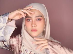 10 Transformasi Gaya Istri Zikri Daulay, Jadi Atensi karena Foto Tanpa Hijab