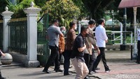 Terkait hal tersebut, Wali Kota Yogyakarta Haryadi Suyuti mengaku telah berkoordinasi dengan Kepala Sekretariat Presiden (Kasetpres) agar tidak terjadi kerumunan. Pasalnya berkaca dari kunjungan Jokowi di Maumere, NTT beberapa hari lalu antusias masyarakat memicu timbulnya kerumunan.   
