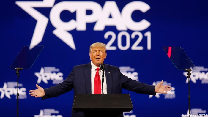 Kembali Muncul di Publik, Donald Trump Sesumbar Akan Menangi Pilpres 2024