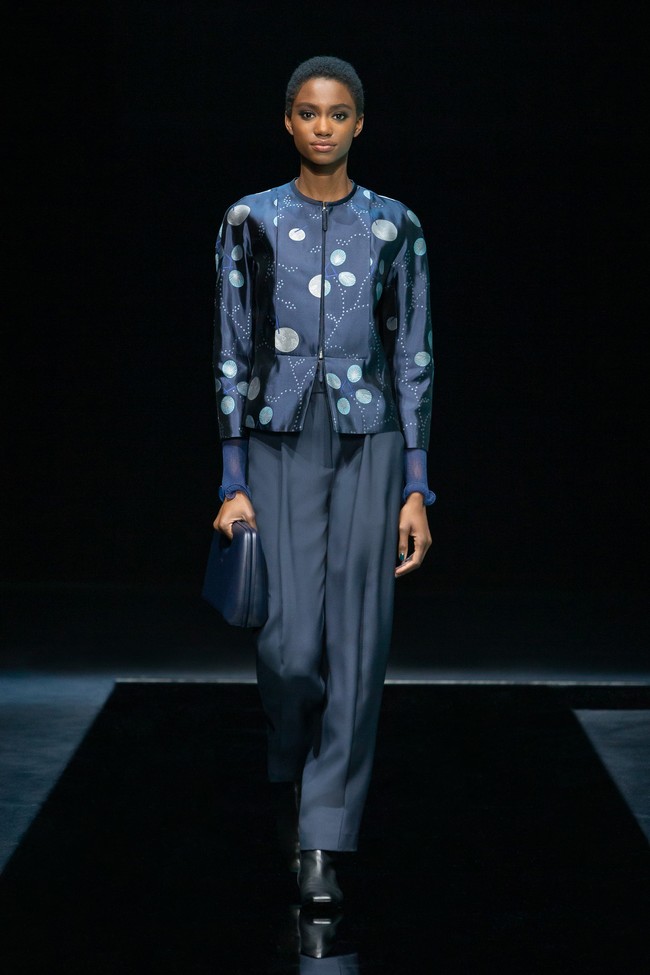 Koleksi busana terbaru Giorgio Armani Fall/Winter 2021.  Foto: dok. Courtesy of Giorgio Armani