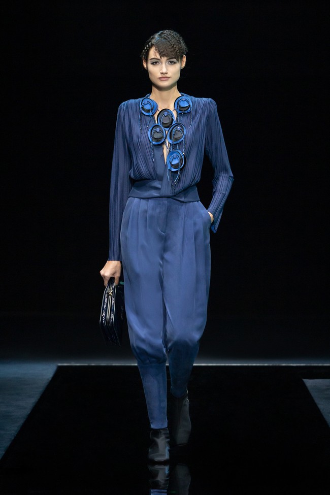 Koleksi busana terbaru Giorgio Armani Fall/Winter 2021. Foto: dok. Courtesy of Giorgio Armani