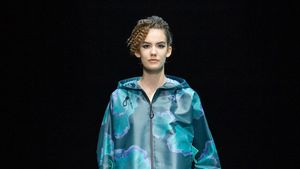 10 Koleksi Giorgio Armani Fall Winter 2021, Bergaya Kasual dengan Elegan