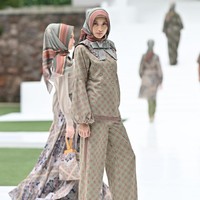 Ivan Gunawan melalui lini busana muslim Mandjha Hijab mengeluarkan koleksi terbaru untuk Ramadhan dan Lebaran 2021 dengan tema Hope, Love, Happiness.  Foto: dok. Ivan Gunawan.