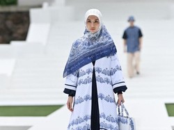 10 Koleksi Busana Muslim Karya Ivan Gunawan untuk Ramadhan 2021