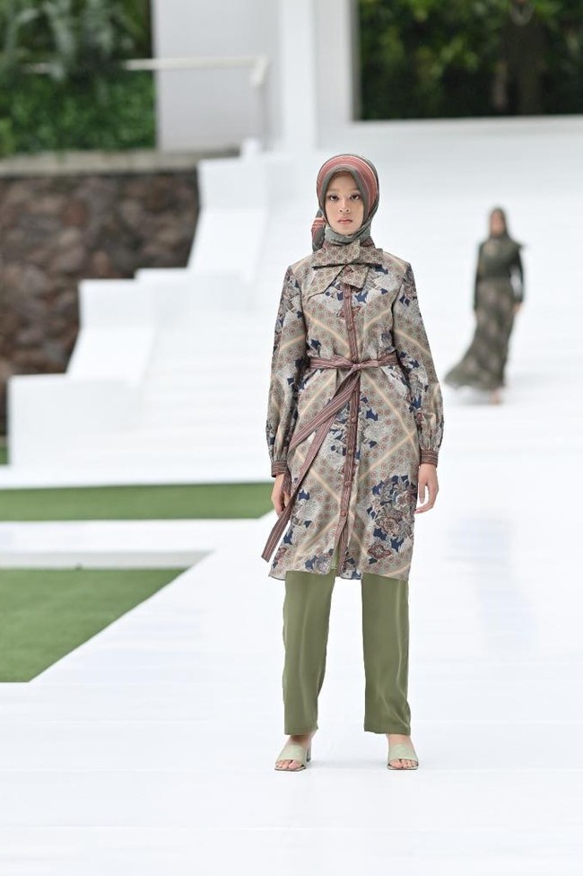 Ivan Gunawan melalui lini busana muslim Mandjha Hijab mengeluarkan koleksi terbaru untuk Ramadhan dan Lebaran 2021 dengan tema Hope, Love, Happiness. Foto: dok. Ivan Gunawan.