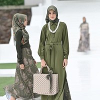 Ivan Gunawan melalui lini busana muslim Mandjha Hijab mengeluarkan koleksi terbaru untuk Ramadhan dan Lebaran 2021 dengan tema Hope, Love, Happiness. Foto: dok. Ivan Gunawan.