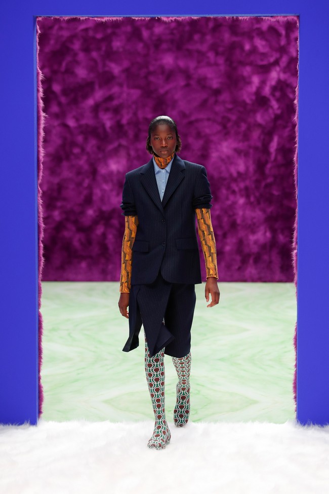 Fashion show koleksi Prada Fall/Winter 2021. Koleksi busana musim dingin dari Prada merupakan karya duo desainer Raf Simons dan Miuccia Prada.  Foto: dok. Courtesy of Prada.