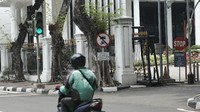 Sepanjang Jalan Veteran III ini terdapat objek vital di sebelah kanan dan kiri jalan, antara lain Kompleks Istana Kepresidenan, gedung Krida Bhakti milik Kemensetneg, gedung Sayap Timur Kemensetneg, Kantor Wantimpres dan BPIP, serta Kantor Wakil Presiden. (Foto: Andhika Prasetia/detikcom)