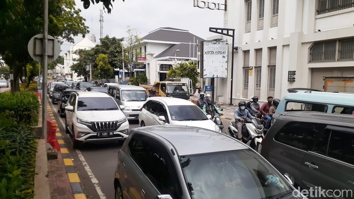 Macet LEZ Kota Tua, Jakarta, 1 Maret 2021. (Afzal Nur Iman/detikcom)