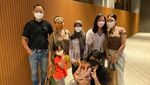 Momen Manis Devano dan Naura saat Makan Bareng