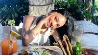 Naura saat ini berusia 15 tahun, sedangkan Devano 18 tahun. Hubungan keduanya mulai dekat setelah membintangi judul film bersama Foto: Instagram naura.ayu