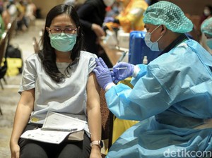 Update Vaksinasi COVID-19: Sudah 2.286.123 Orang Disuntik Dosis-1 Per 4 Maret