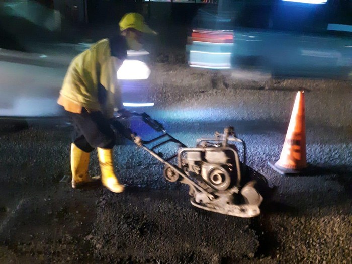 Perbaikan Jl MT Haryono-Gatsu, Pancoran, Jakarta Selatan. (Dok Suku Dinas Bina Marga Jaksel)