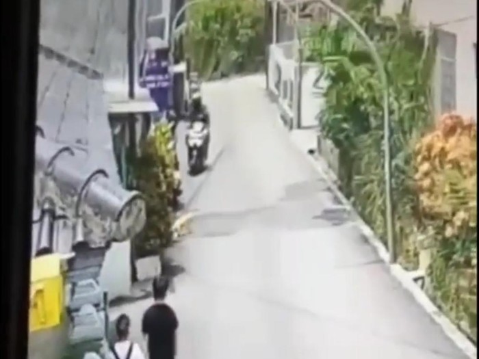 Polisi menelusuri video korban jambret terseret motor di Bandung