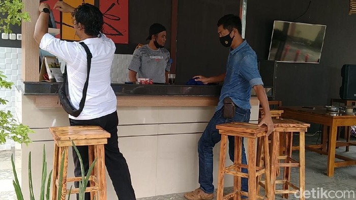 Polsek Pekalongan Selatan yang viral gegara dikira kafe, Senin (1/3/2021).