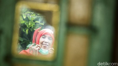 Potret Wanita Tangguh Penjual Jamu di Bantul