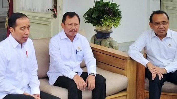 Potret Setahun Corona di Indonesia Satu tahun lalu virus COVID-19 terdeteksi di Indonesia. Setahun berlalu, virus itu masih melanda Indonesia.