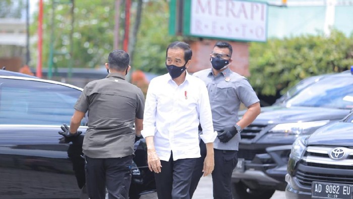 Presiden Jokowi makan siang di Klaten usai menjajal KRL Yogya-Solo