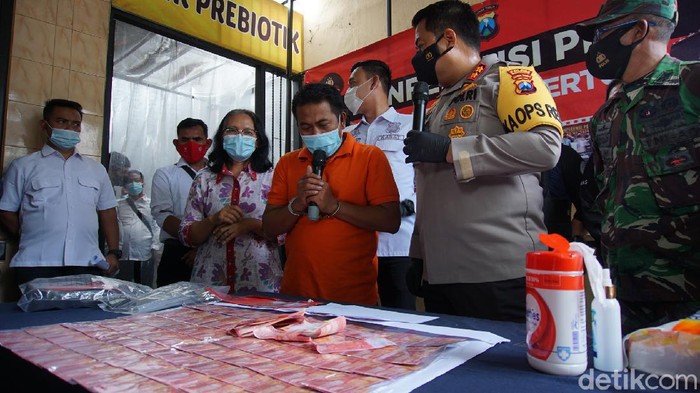 uang palsu