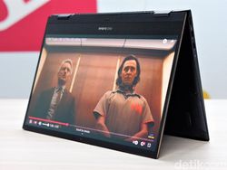 Asus ZenBook Flip S, Laptop Premium Rp 25 Juta
