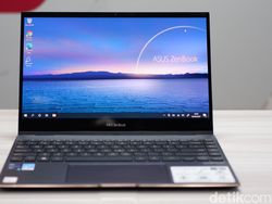 Asus ZenBook Flip S, Laptop Premium Rp 25 Juta