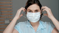 Sebelum virus Corona masuk ke Indonesia, masker bedah sudah langka di pasaran. Bahkan seandainya ada pun bisa langsung habis dalam waktu kurang dari sehari. (iStock).