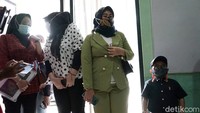 Keduanya hadir untuk membahas soal kisruh anaknya bersama Yunita Lestari yang membuat heboh. Pool/Palevi S/detikFoto