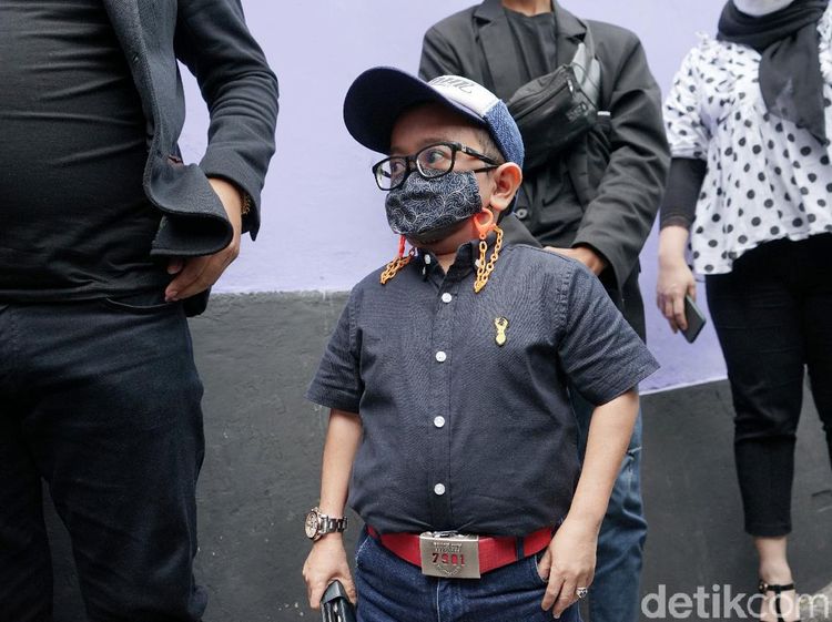 Daus Mini dan Istri Sambangi Komnas Perlindungan Anak
