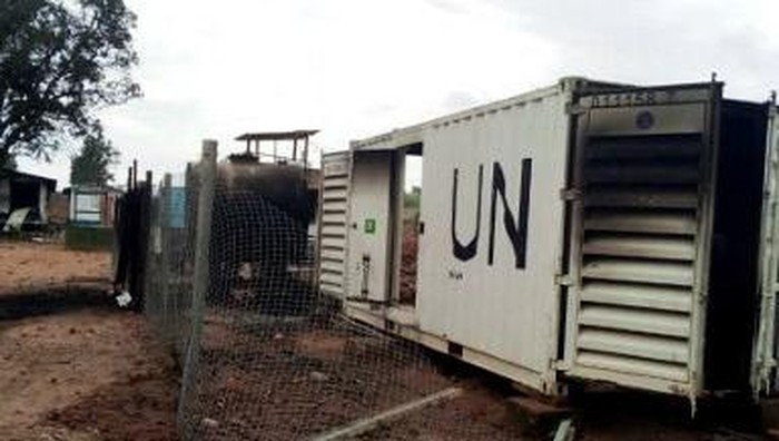 Burnt containers are seen at the United Nations (UN) civil base in Beni in the eastern part of the Democratic Republic of Congo on November 26, 2019. - On November 25, 2019 angry demonstrators ransacked and looted the UN civil base in Beni.
At least four demonstrators were killed in Beni on November 25, 2019, in demonstrations against the slaughter of dozens of civilians by armed groups in the region. (Photo by ALBERT KAMBALE / AFP)