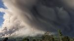 Gunung Sinabung Erupsi, Abu Membumbung Tinggi