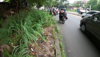 Lokasi trotoar ini tepatnya berada di Cirendeu, Tangsel, Banten, yang berbatasan dengan Provinsi DKI Jakarta. (Foto: Andhika Prasetia-detikcom)