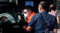 Dari keseluruhan nama itu, hanya Suharjito yang ditetapkan sebagai tersangka pemberi suap, sisanya yakni Safri, Edhy Prabowo, Andreau Pribadi Misanta, Siswadi, Ainul Faqih, dan  Amiril Mukminin disebut KPK sebagai penerima suap.