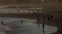 Upaya meningkatkan minat masyarakat Indonesia terhadap pariwisata domestik itu pun dilakukan dengan mendorong pariwisata yang aman di masa pandemi, salah satunya dengan menerapkan protokol kesehatan. Penerapan protokol kesehatan di tempat-tempat wisata itu pun diharapkan dapat memberikan rasa aman bagi para wisatawan saat hendak berkunjung ke destinasi wisata tersebut di masa pandemi.