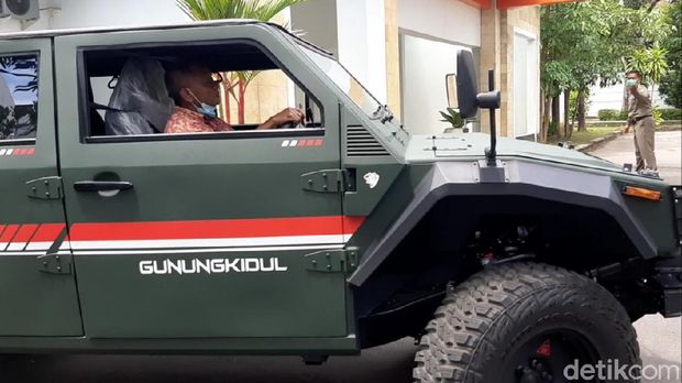 Mobil Maung yang digunakan Bupati Kabupaten Gunungkidul Sunaryanta untuk berdinas ke lokasi yang sulit dijangkau.