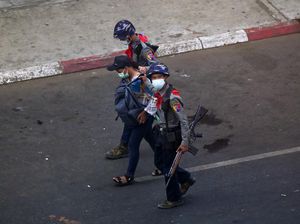 6 Jurnalis Ditangkap dan Didakwa karena Liput Demo Antikudeta Myanmar