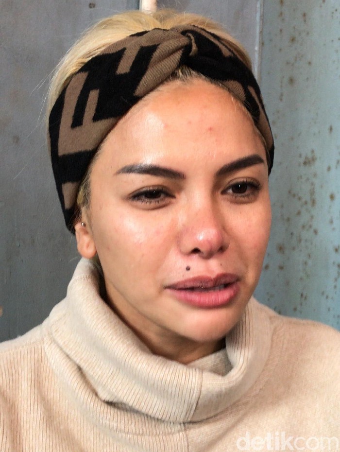 Nikita Mirzani Nikita Mirzani tak kaget dengan perceraian Wulan Guritno