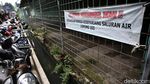 Penampakan Saluran Air di Koja yang Disulap Jadi Kolam Ikan
