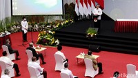 Penandatanganan kontrak kinerja itu dilakukan pimpinan tinggi madya dan pimpinan tinggi pratama.