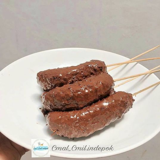 pisang goreng kekinian, ada pisang donut dan sate pisang