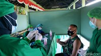 Mereka mengawasi berbagai kegiatan seperti upacara dan sebagainya. Penertiban juga mereka lakukan dengan berbagai instansi terkait seperti Satuan Polisi Pamong Praja (Satpol PP) dan kepolisian (Tim detikcom)
