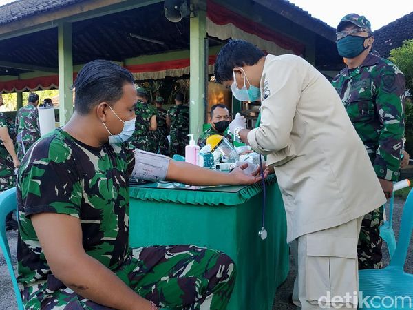 Momen 1.000 Personel Kodam Udayana Jalani Vaksinasi COVID-19