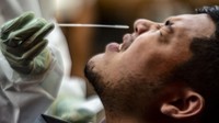 Pada hari yang sama, Kementerian Kesehatan mengungkap kasus mutasi Corona B117 sudah masuk Indonesia. . Wakil Menteri Kesehatan (Wamenkes) Dante Saksono Harbuwono menyampaikan terkonfirmasi ada dua kasus mutasi Corona dari Inggris di Karawang. detikcom  