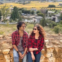 Hubungan antara Shaheer dan Ruchikaa diawali dari pertemanan. Ruchikaa sendiri merupakan Produser Kreatif & Wakil Presiden Eksekutif di Ekta Kapoors Balaji Motion Pictures. Foto: Instagram/@shaheernsheikh